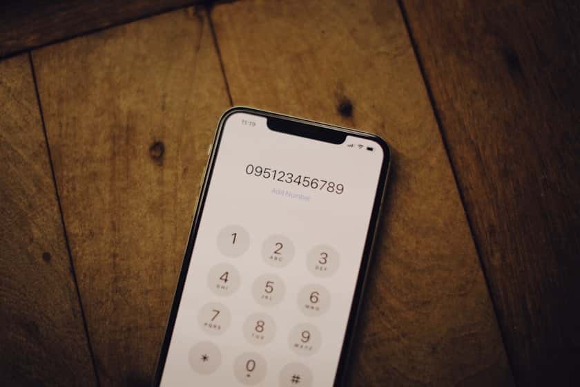 Pas de numéro de téléphone visible